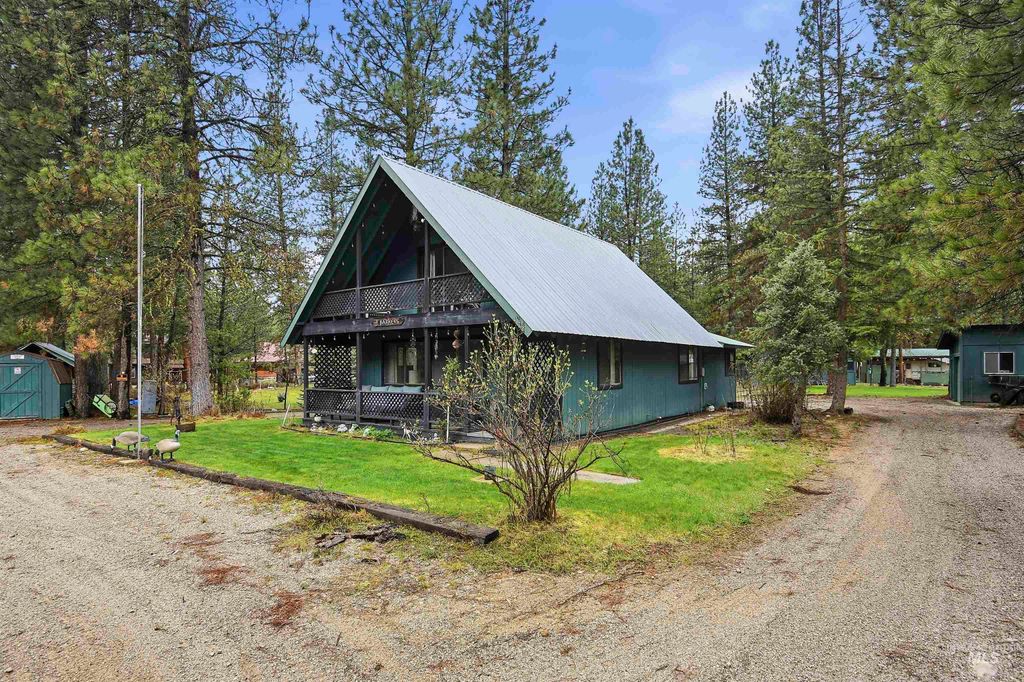 Photo of 10 Bransons Dr, Lowman, ID 83637 (MLS # 98982319)