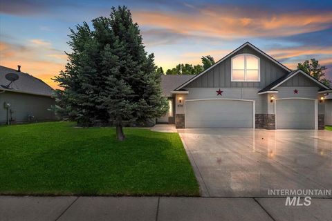 Photo of 11719 W Blake Dr, Star, ID 83669 (MLS # 98985818)
