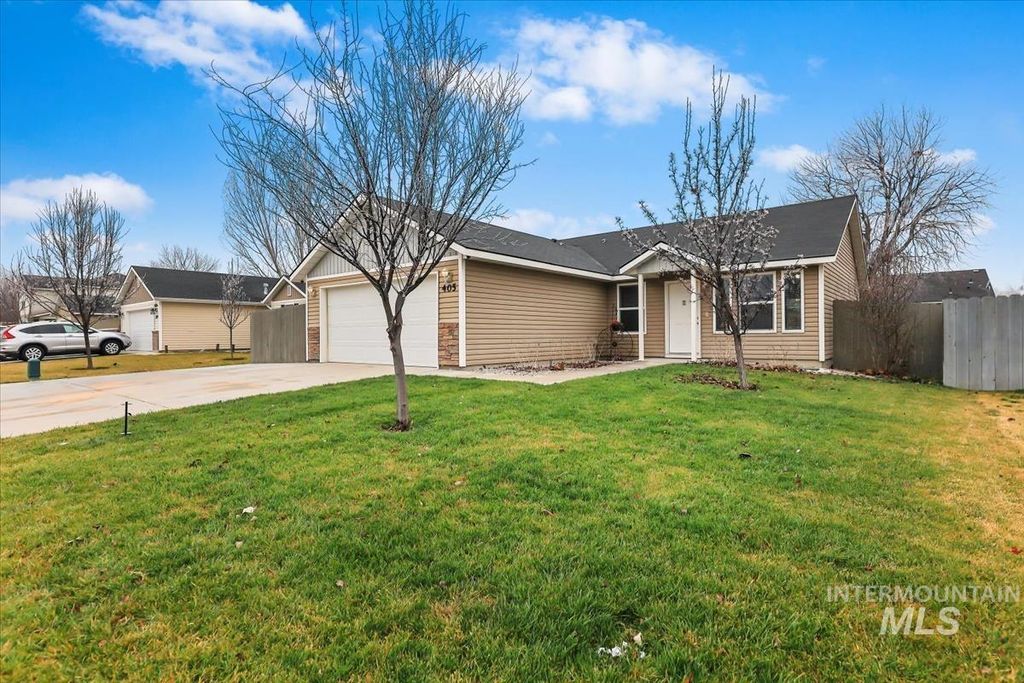 Photo of 405 Midvale Ave, Caldwell, ID 83605 (MLS # 98972034)