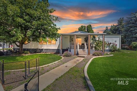 Photo of 7814 W Manassas Ln, Garden City, ID 83714 (MLS # 98951340)