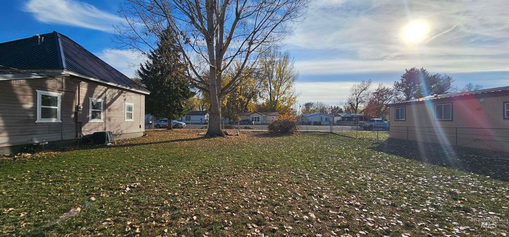 Photo of 1126 E Main Street, Weiser, ID 83672 (MLS # 98967251)