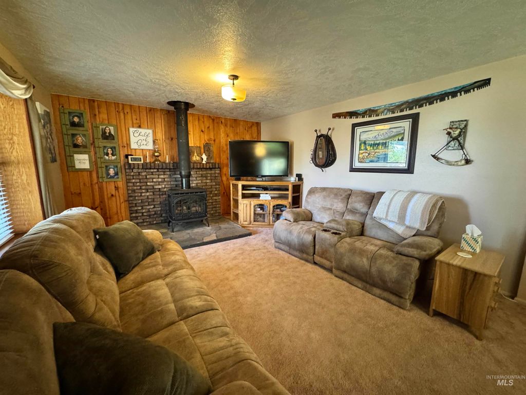 Photo of 522 North Apple Street, Shoshone, ID 83352 (MLS # 98949907)