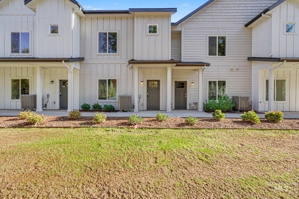 8287 W LATTE LN, GARDEN CITY, ID 83714 - Image 584b82cf9de2307e4e314cb436dff1cd/2014043415