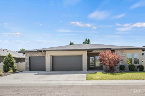 Photo of 4447 E Copper Point Dr, Meridian, ID 83642 (MLS # 98979626)