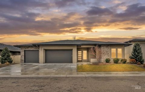 Photo of 4447 E Copper Point Dr, Meridian, ID 83642 (MLS # 98979626)