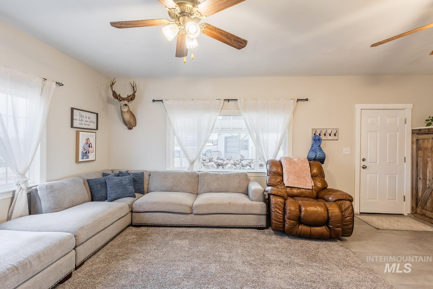Living room with ceiling fan