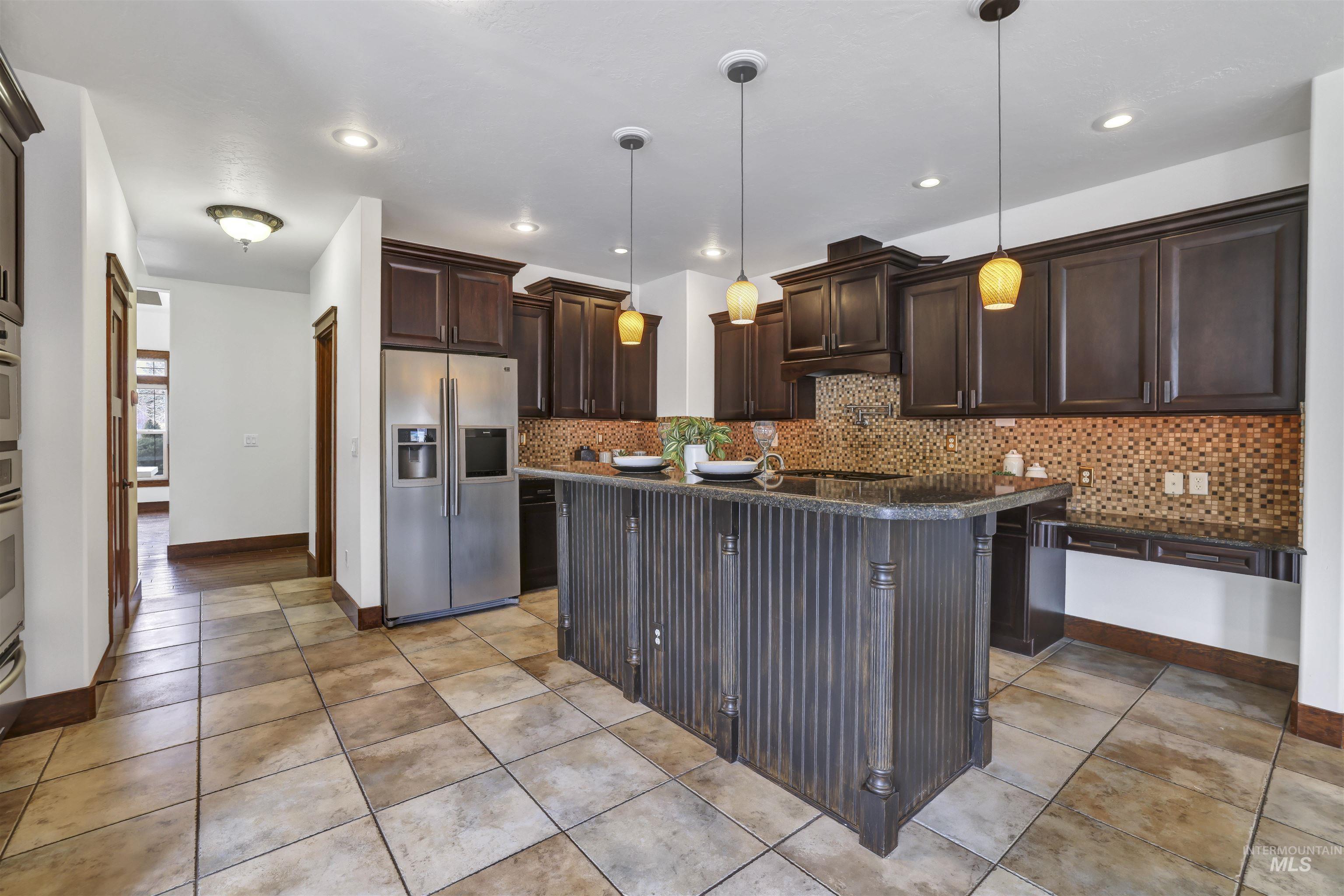 Twin Falls, Idaho 83301, United States, 4 Bedrooms Bedrooms, ,4 BathroomsBathrooms,Residential,Pending,80262