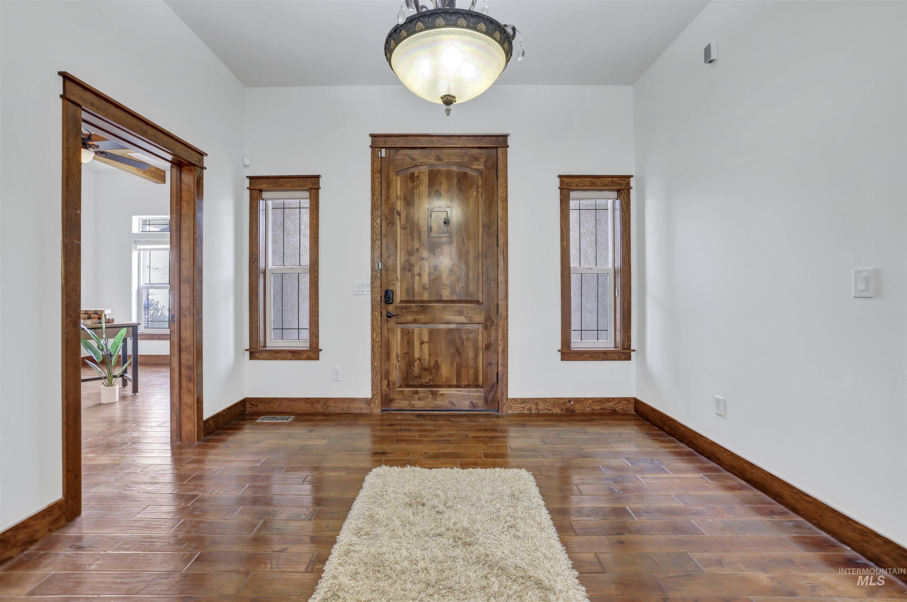 Twin Falls, Idaho 83301, United States, 4 Bedrooms Bedrooms, ,4 BathroomsBathrooms,Residential,Pending,80262