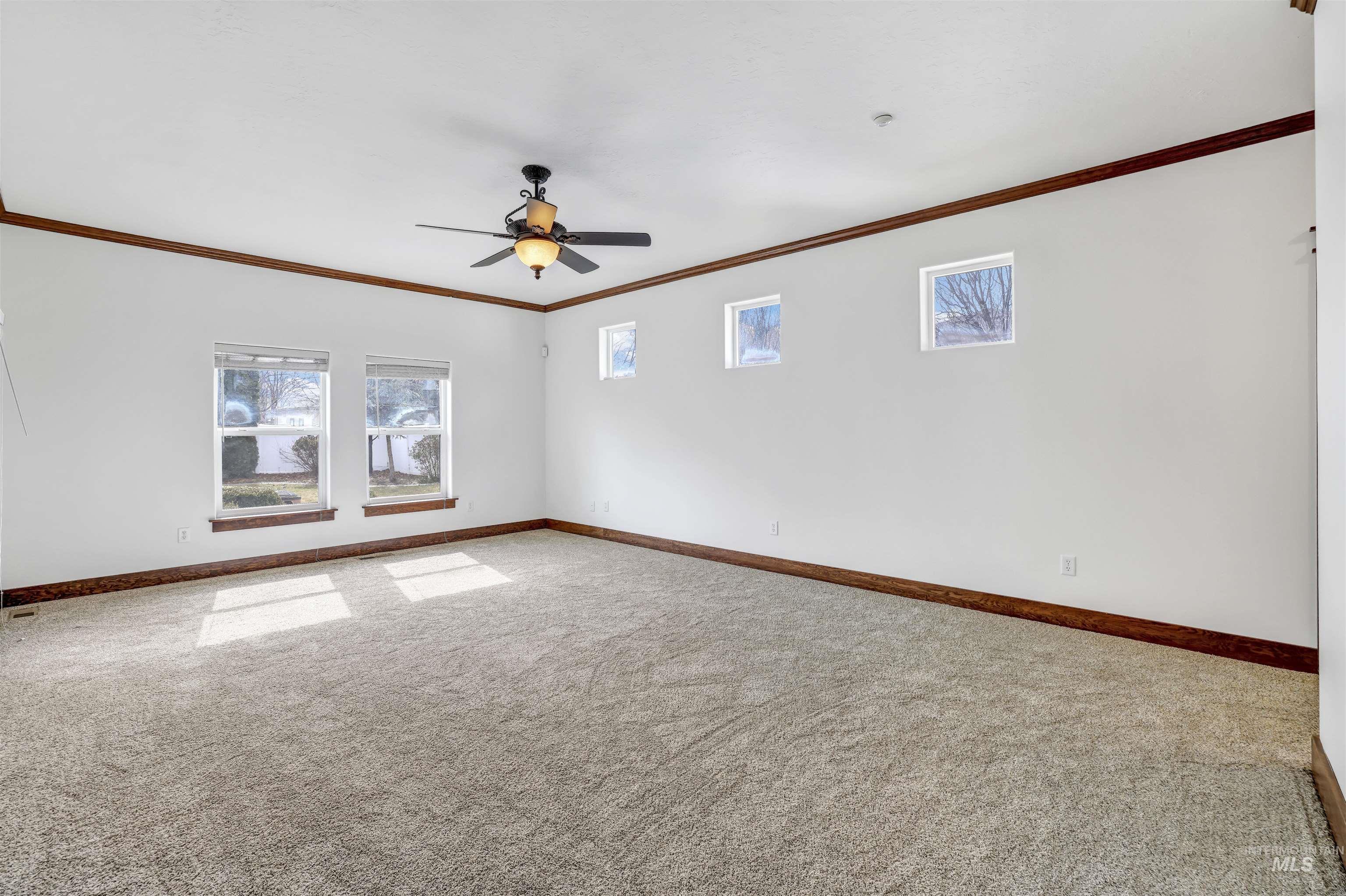 Twin Falls, Idaho 83301, United States, 4 Bedrooms Bedrooms, ,4 BathroomsBathrooms,Residential,Pending,80262