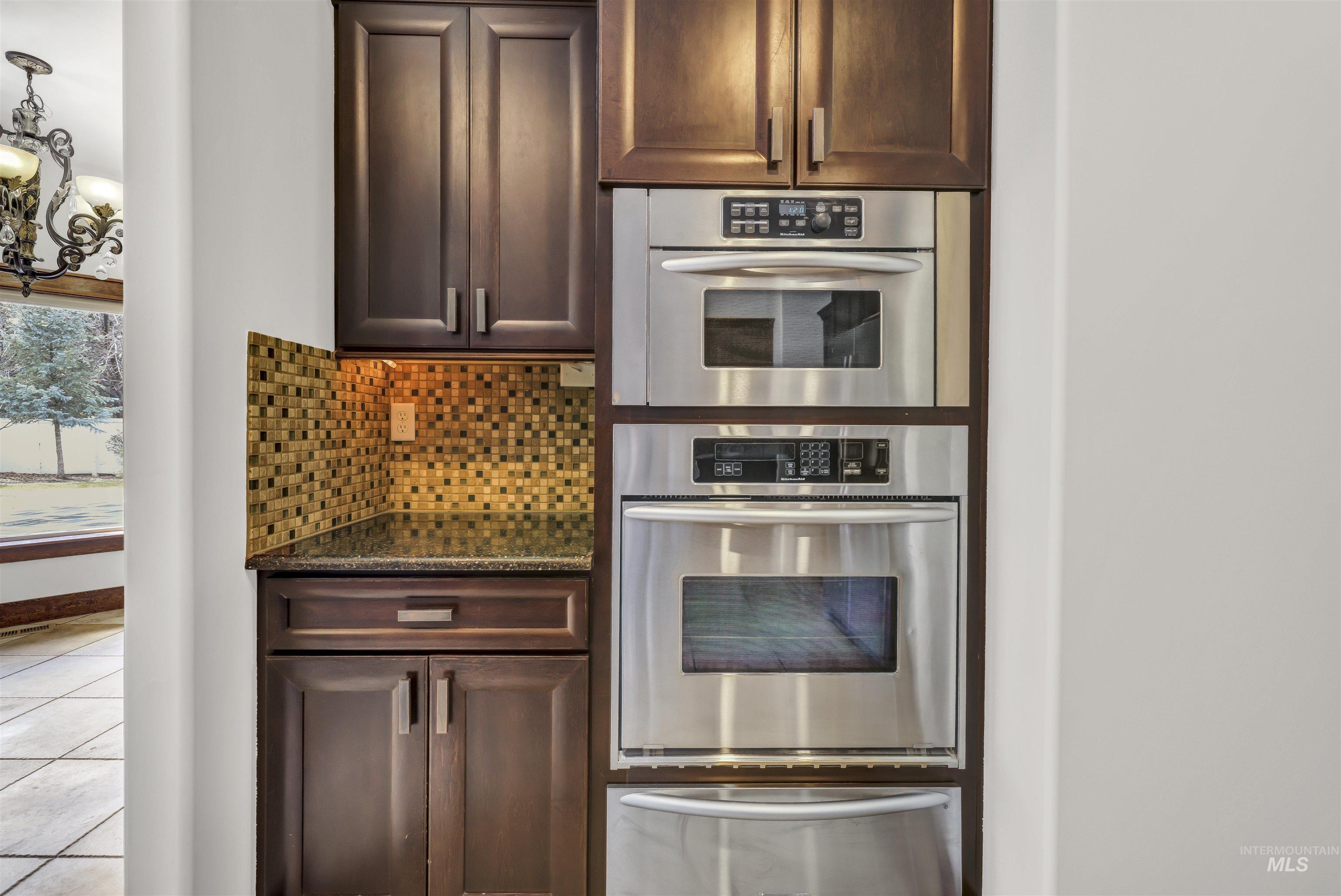 Twin Falls, Idaho 83301, United States, 4 Bedrooms Bedrooms, ,4 BathroomsBathrooms,Residential,Pending,80262