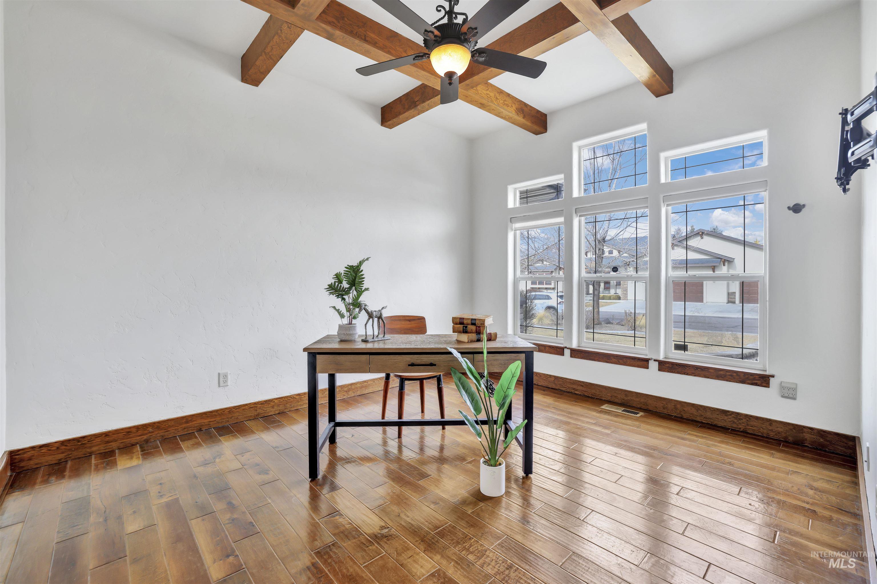 Twin Falls, Idaho 83301, United States, 4 Bedrooms Bedrooms, ,4 BathroomsBathrooms,Residential,Pending,80262