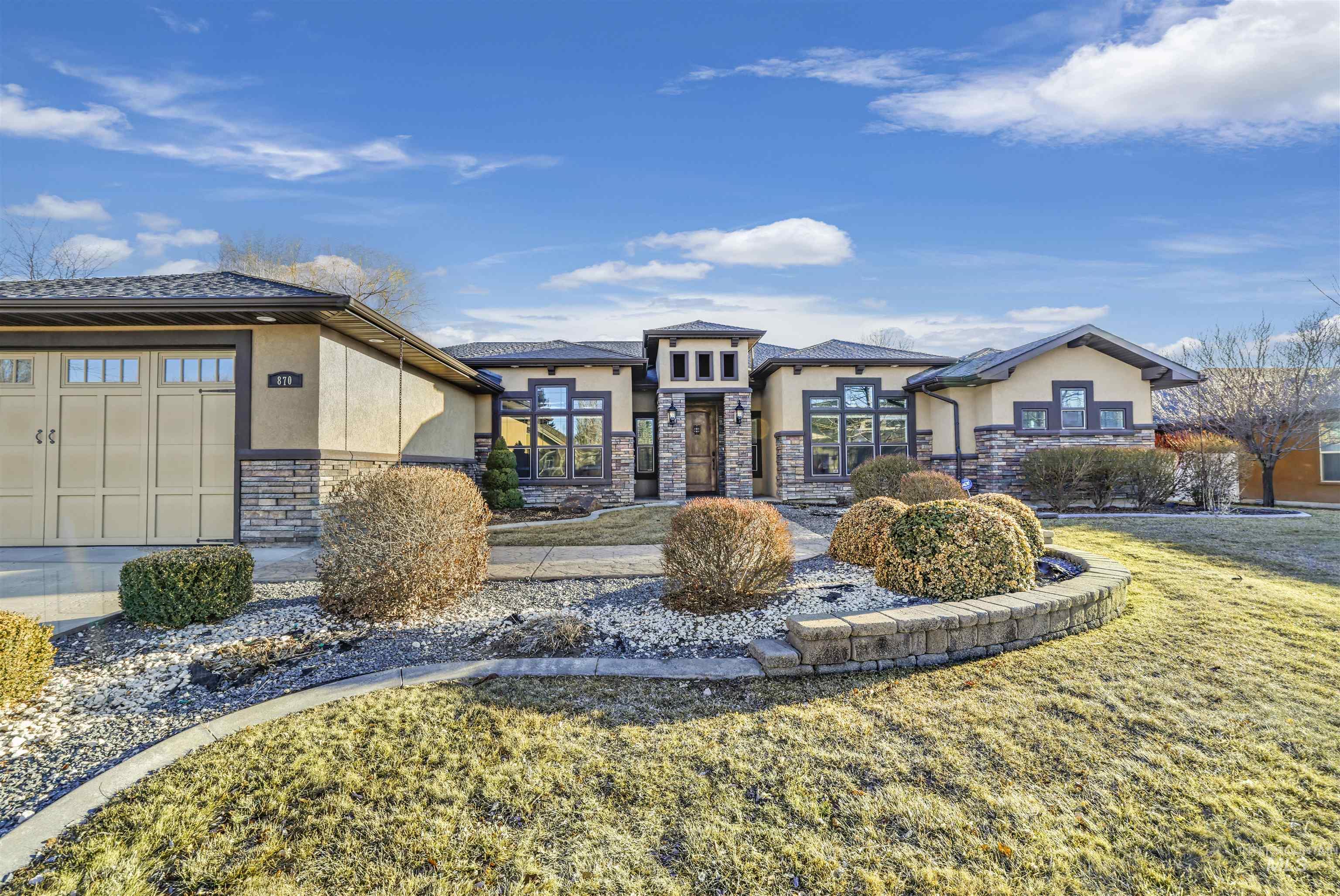 Twin Falls, Idaho 83301, United States, 4 Bedrooms Bedrooms, ,4 BathroomsBathrooms,Residential,Pending,80262