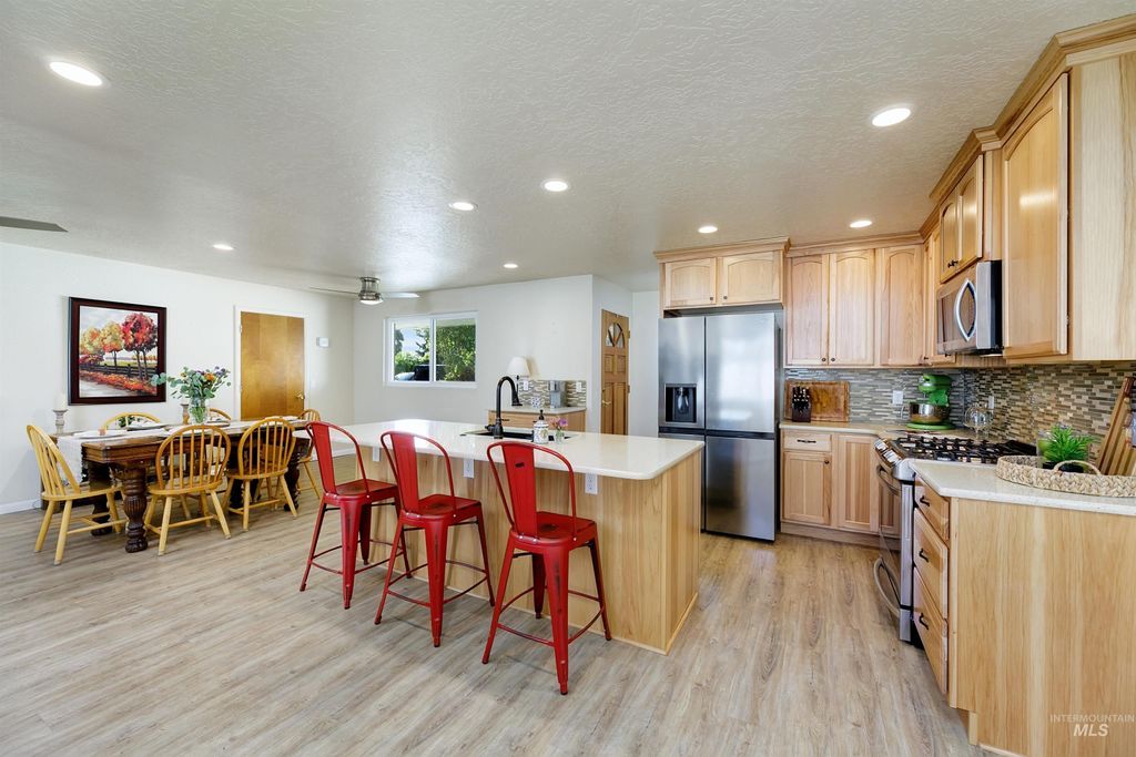 Photo of 2248 E Sadie Dr, Eagle, ID 83616 (MLS # 98963701)