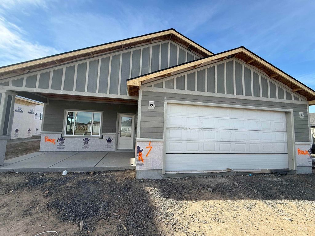 Photo of 1317 E 18th Ave, Jerome, ID 83338 (MLS # 98981035)