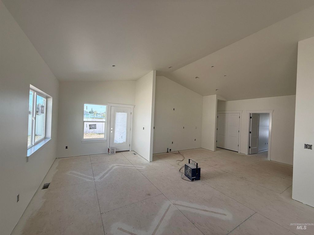 Photo of 1317 E 18th Ave, Jerome, ID 83338 (MLS # 98981035)