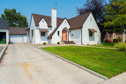 Photo of 1151 SW 3rd Ave, Ontario, OR 97914 (MLS # 98996930)