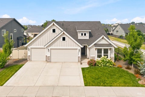 Photo of 2255 N Sugar Loop Ave, Star, ID 83669 (MLS # 98997940)