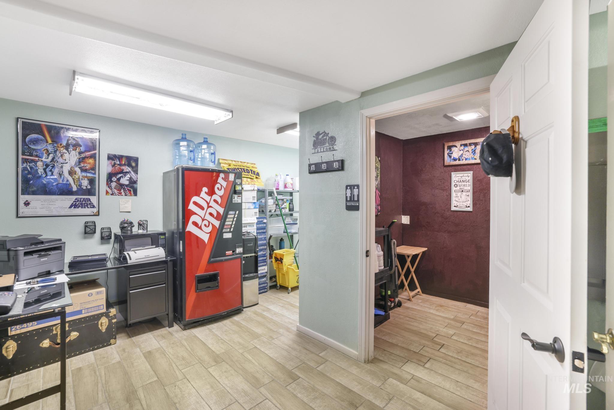 Wendell, Idaho 83355, United States, ,Commercial,Active,211632