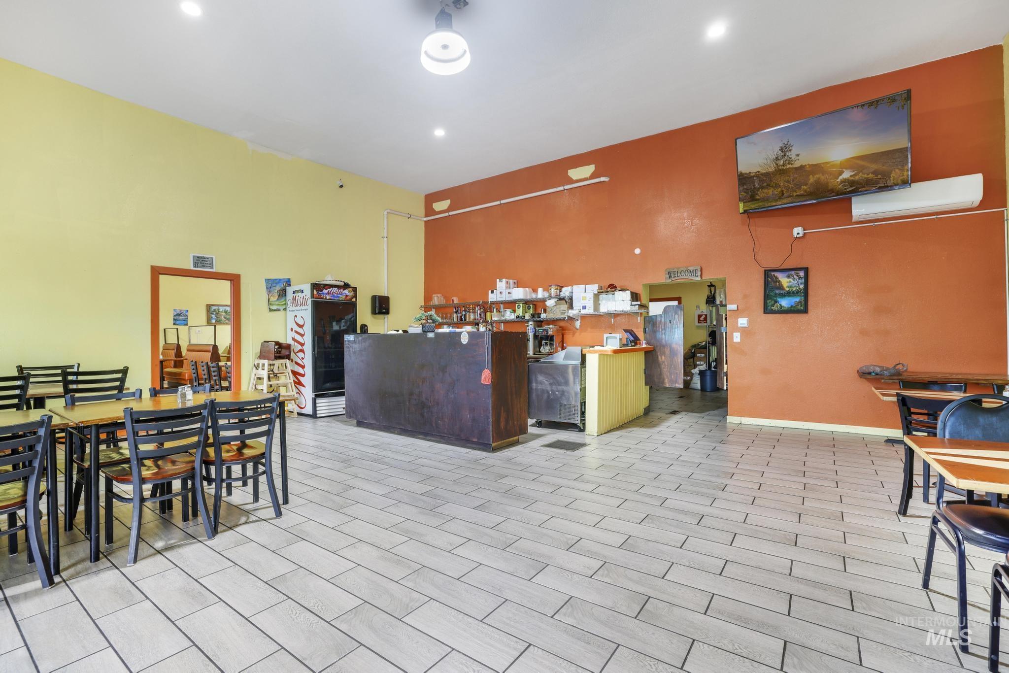 Wendell, Idaho 83355, United States, ,Commercial,Active,211632