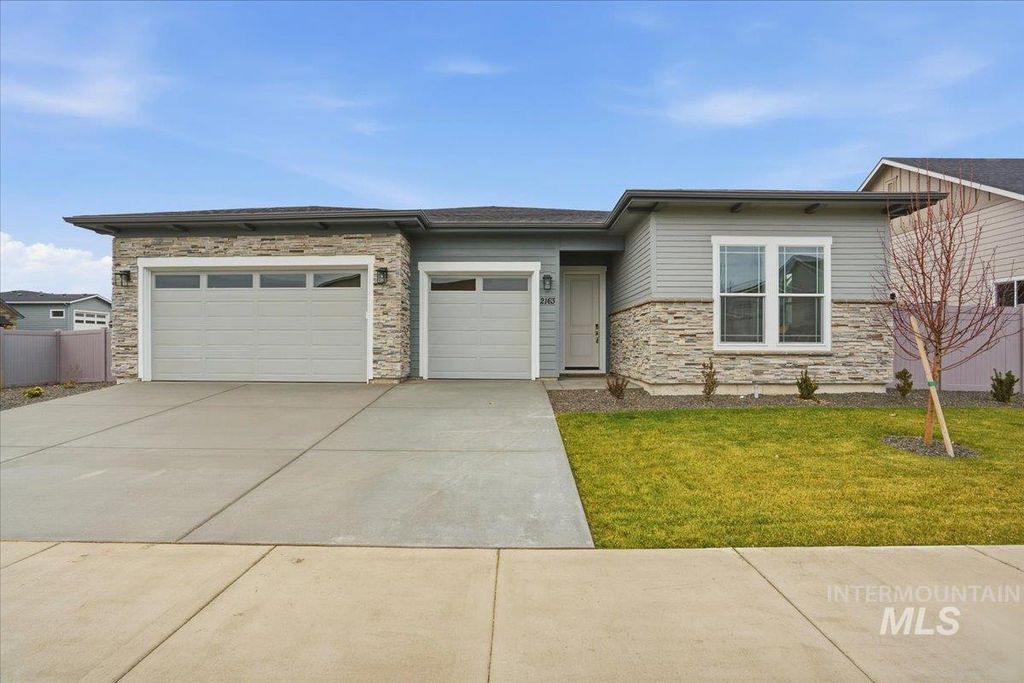 Photo of 2163 N Kenora Ave, Star, ID 83669 (MLS # 98969305)