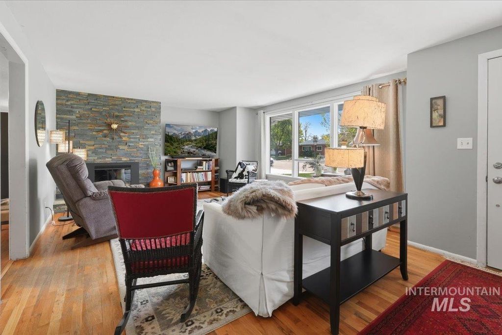 Photo of 6808 W Fernwood Dr, Boise, ID 83709 (MLS # 98982148)