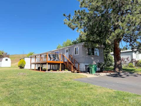 Photo of 411 N Almon St #506, Moscow, ID 83843 (MLS # 98987040)