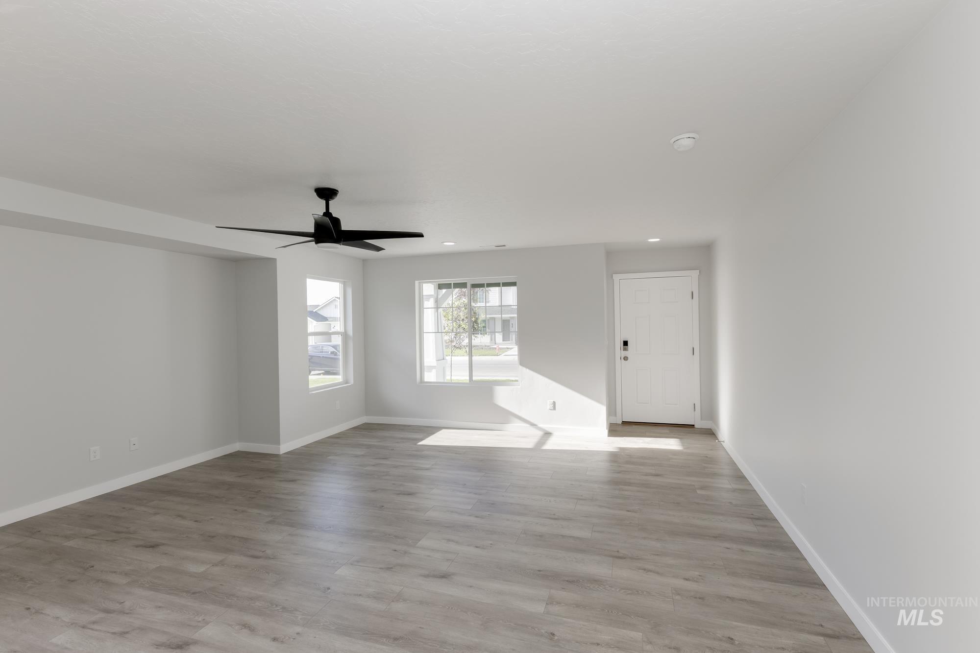 634 W Striped Owl St