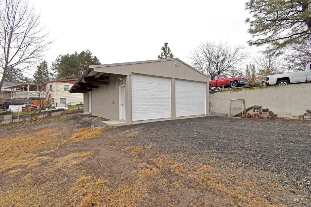 Photo of 1045 Post Lane, Clarkston, WA 99403 (MLS # 98969211)