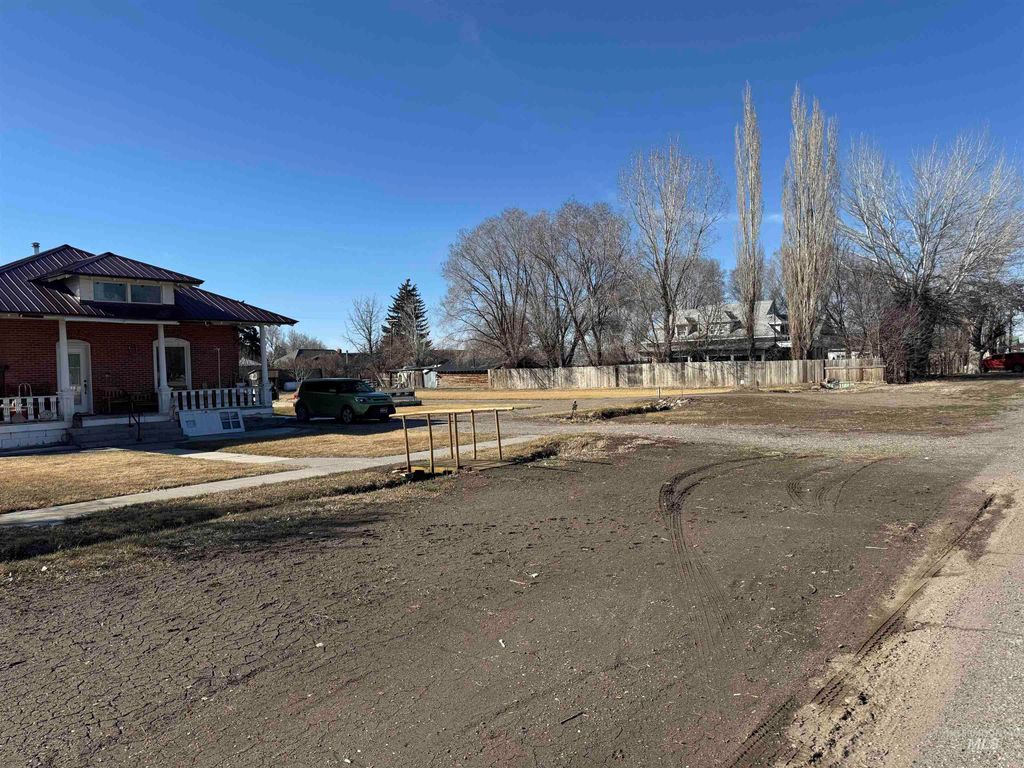 Photo of 145 N Lincoln, Oakley, ID 83346 (MLS # 98976954)