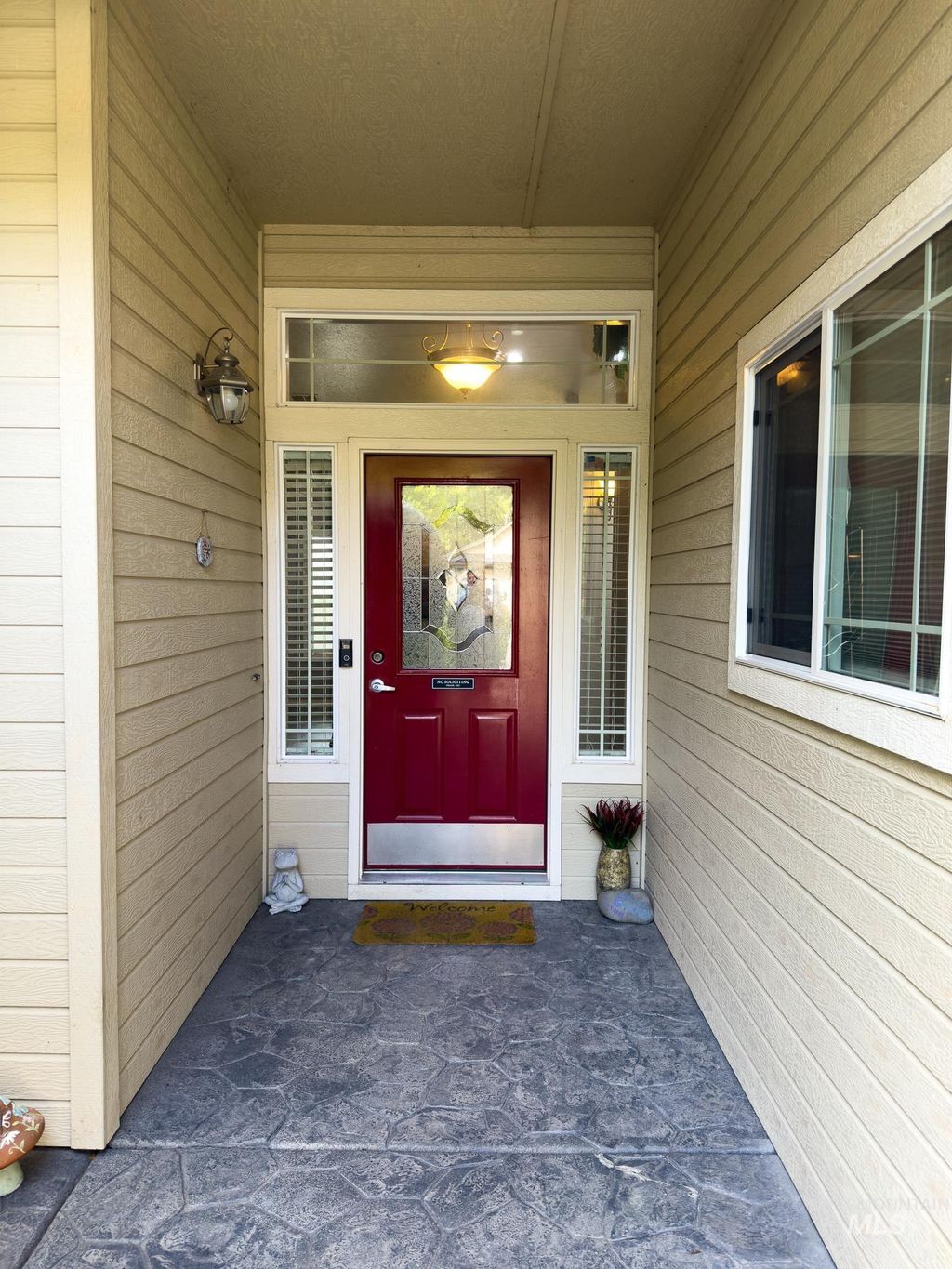 Photo of 1067 W Yosemite Dr, Meridian, ID 83646 (MLS # 98963901)