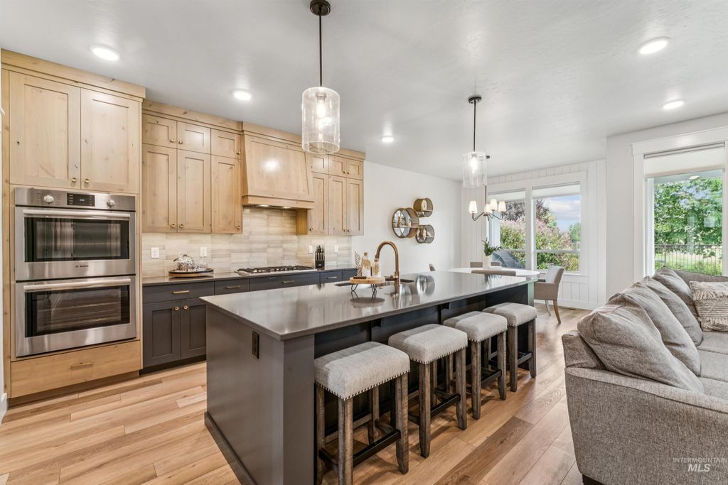 Photo of 506 S Steephead Lane, Eagle, ID 83616 (MLS # 98973851)