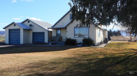 Photo of 103 S 650 E, Burley, ID 83318 (MLS # 98970489)