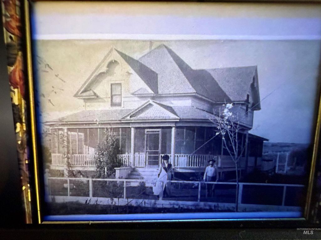 Photo of 308 E Park Street, Weiser, ID 83672 (MLS # 98970043)