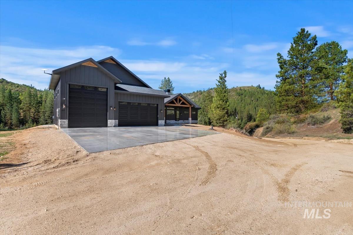 25 White Rock Trail