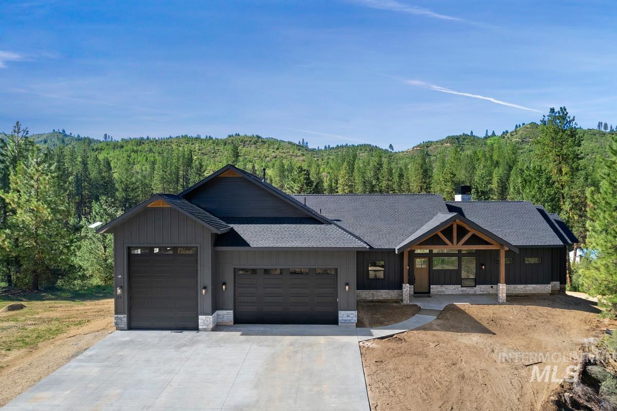25 White Rock Trail