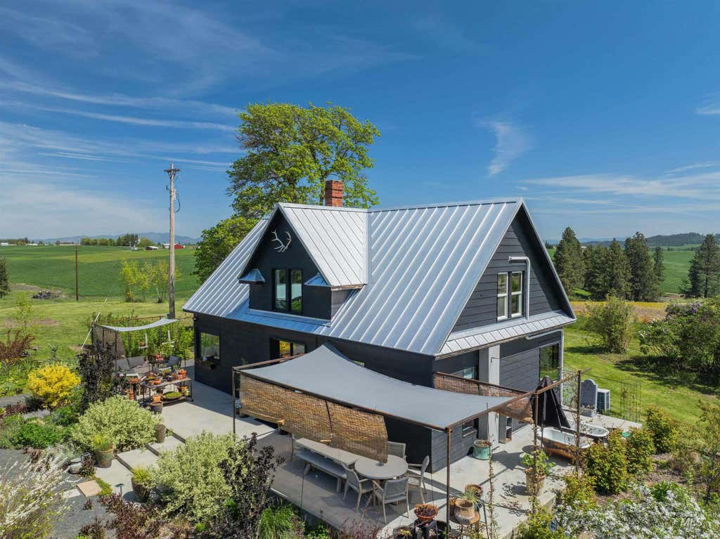 Photo of 1611 Little Bear Ridge Rd, Troy, ID 83871 (MLS # 98987711)