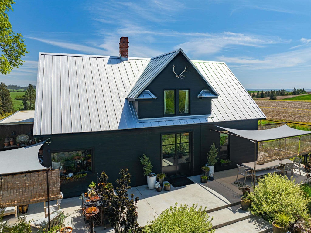 Photo of 1611 Little Bear Ridge Rd, Troy, ID 83871 (MLS # 98987711)