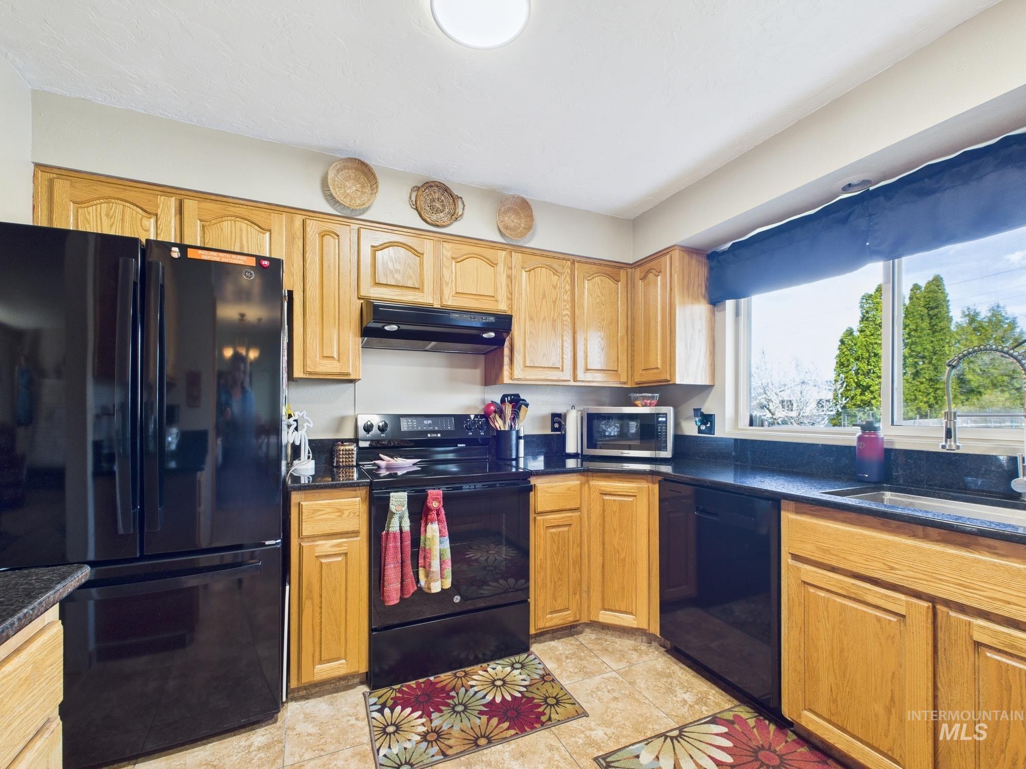 3585 Country Club Drive