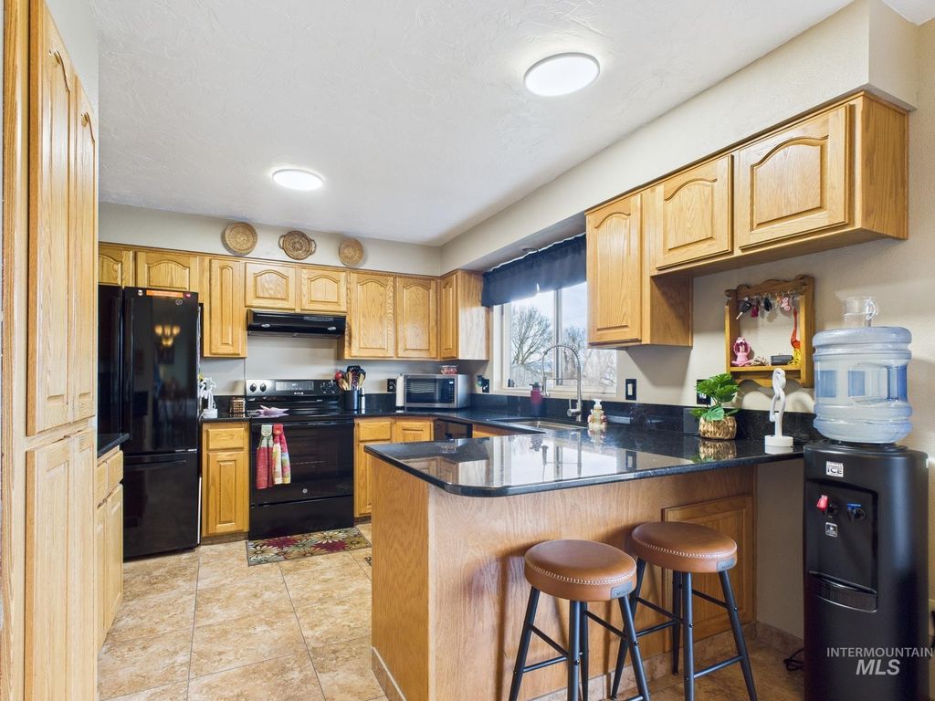 Photo of 3585 Country Club Drive, Lewiston, ID 83501 (MLS # 98957165)
