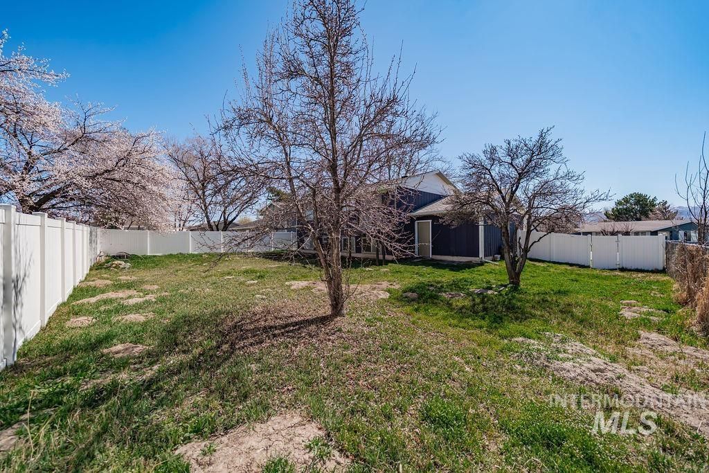 Photo of 1620 Jade Dr, Pocatello, ID 83202 (MLS # 98976955)