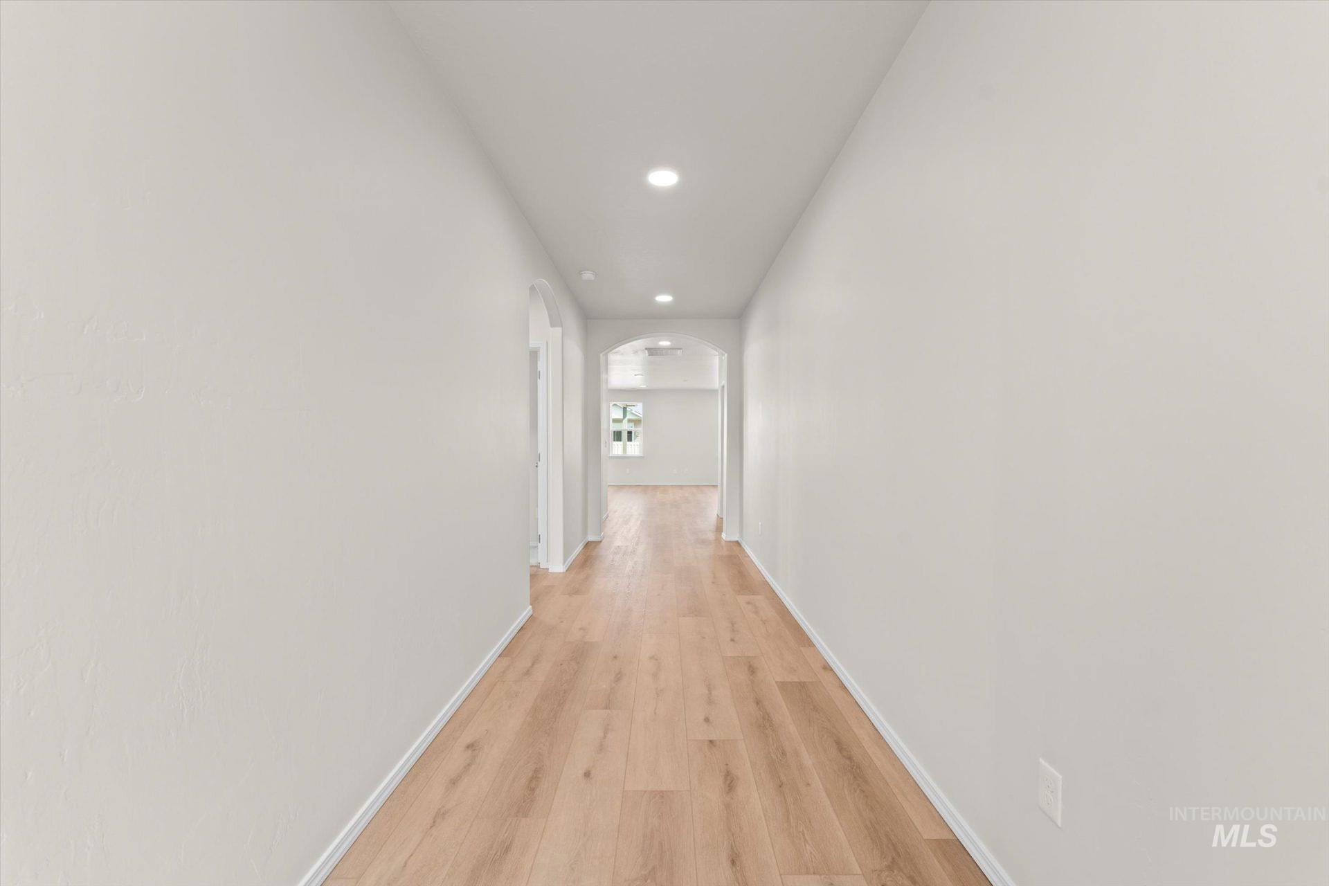 889 W Audrey Acres Dr