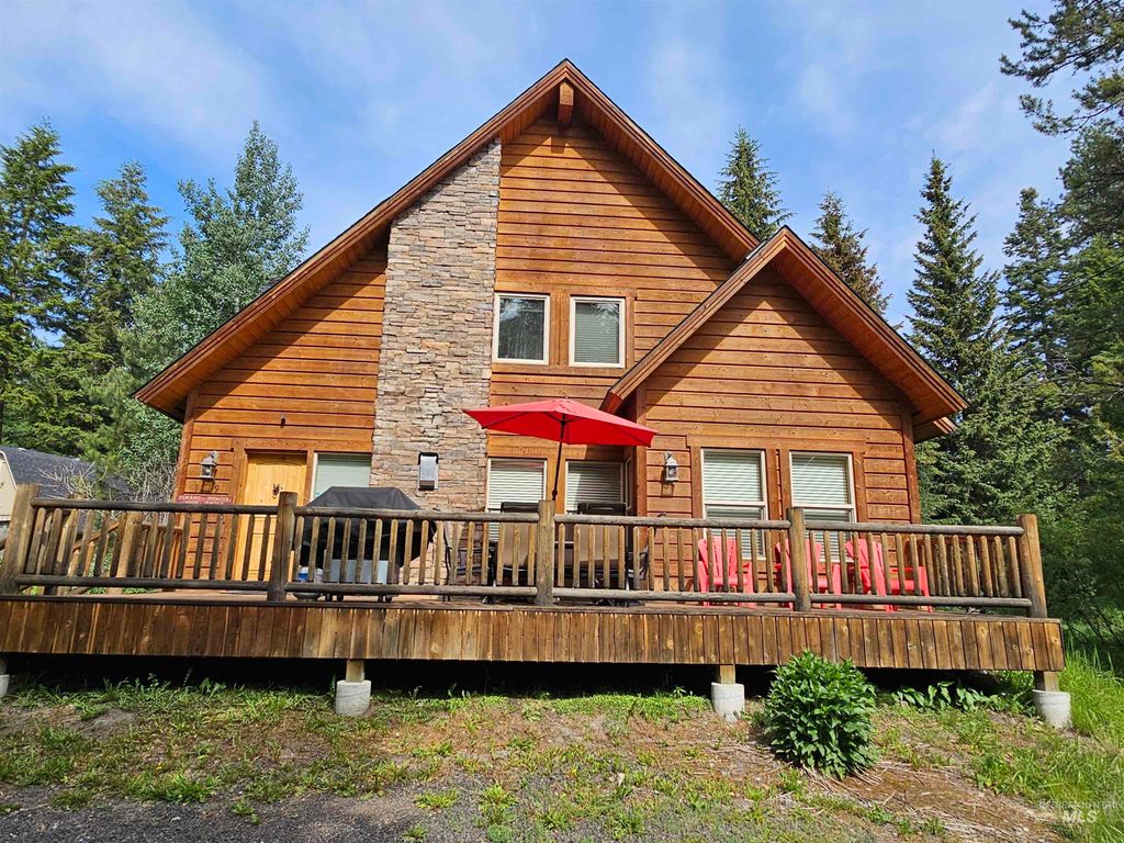 Photo of 1719 Crescent Dr, McCall, ID 83638 (MLS # 98958444)