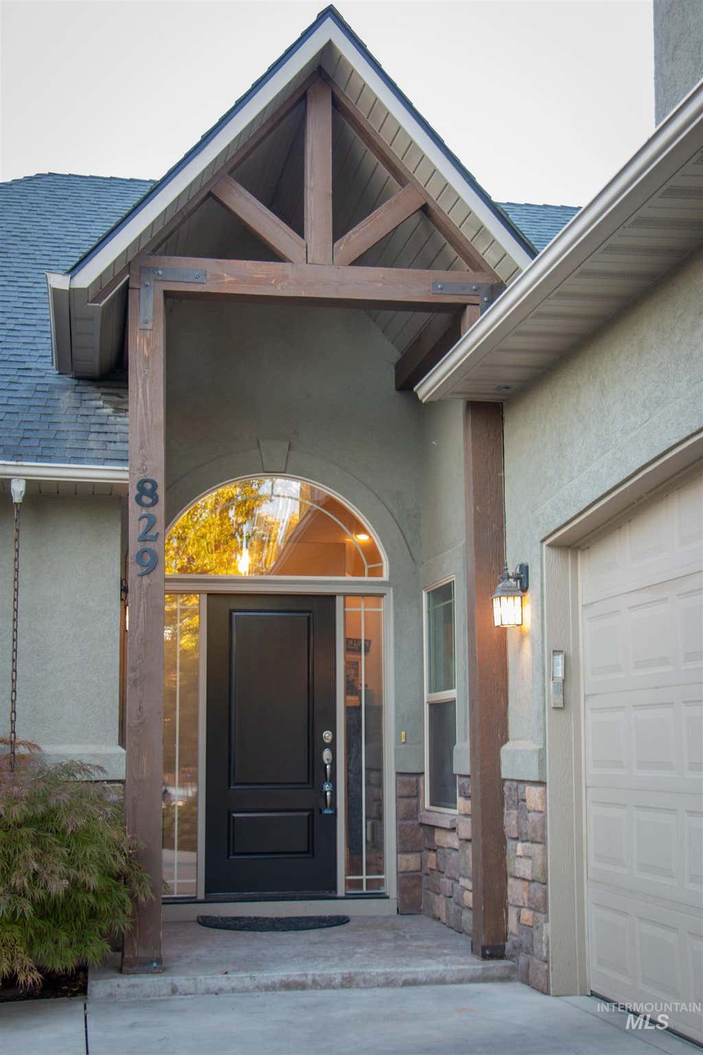 Photo of 829 W Mountain Ash Loop, Nampa, ID 83686 (MLS # 98994950)