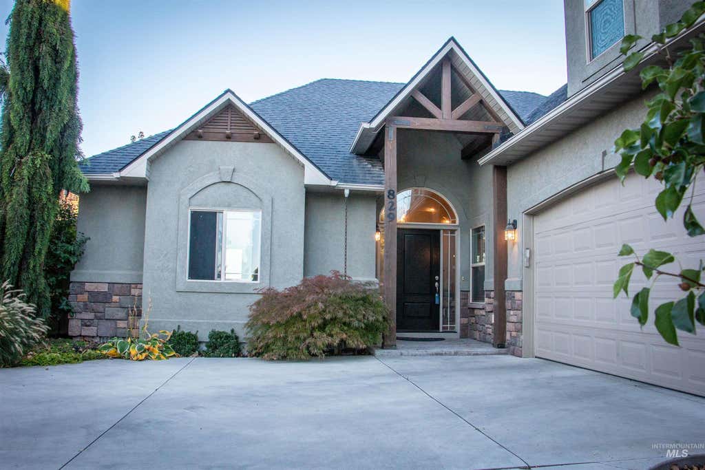 Photo of 829 W Mountain Ash Loop, Nampa, ID 83686 (MLS # 98994950)