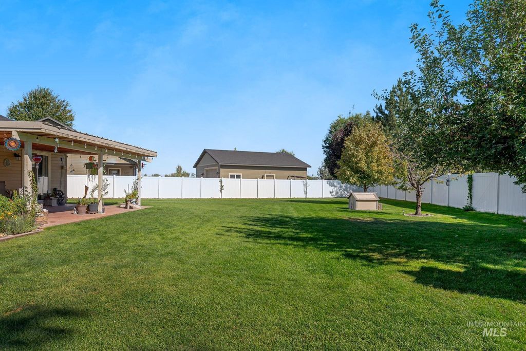 Photo of 1449 St James St, Middleton, ID 83644 (MLS # 98963574)