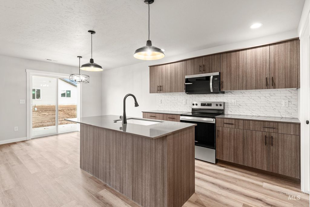 Photo of 6638 W Black Butte Dr, Meridian, ID 83646 (MLS # 98976252)