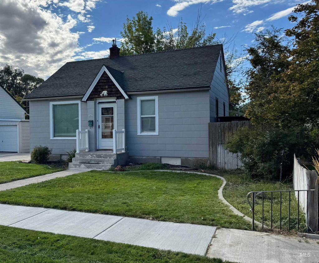 Photo of 267 Taylor St, Twin Falls, ID 83301 (MLS # 98962986)