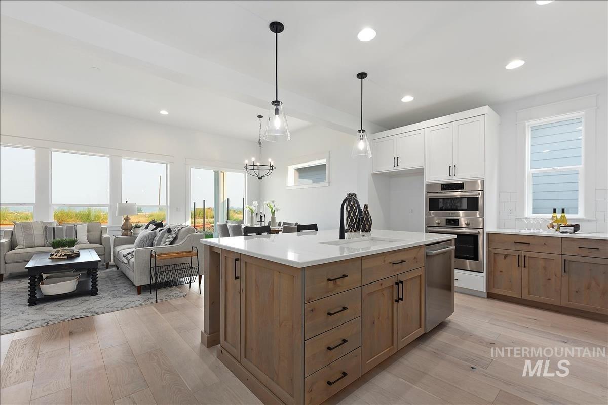 6731 N Magic Mallard Ave