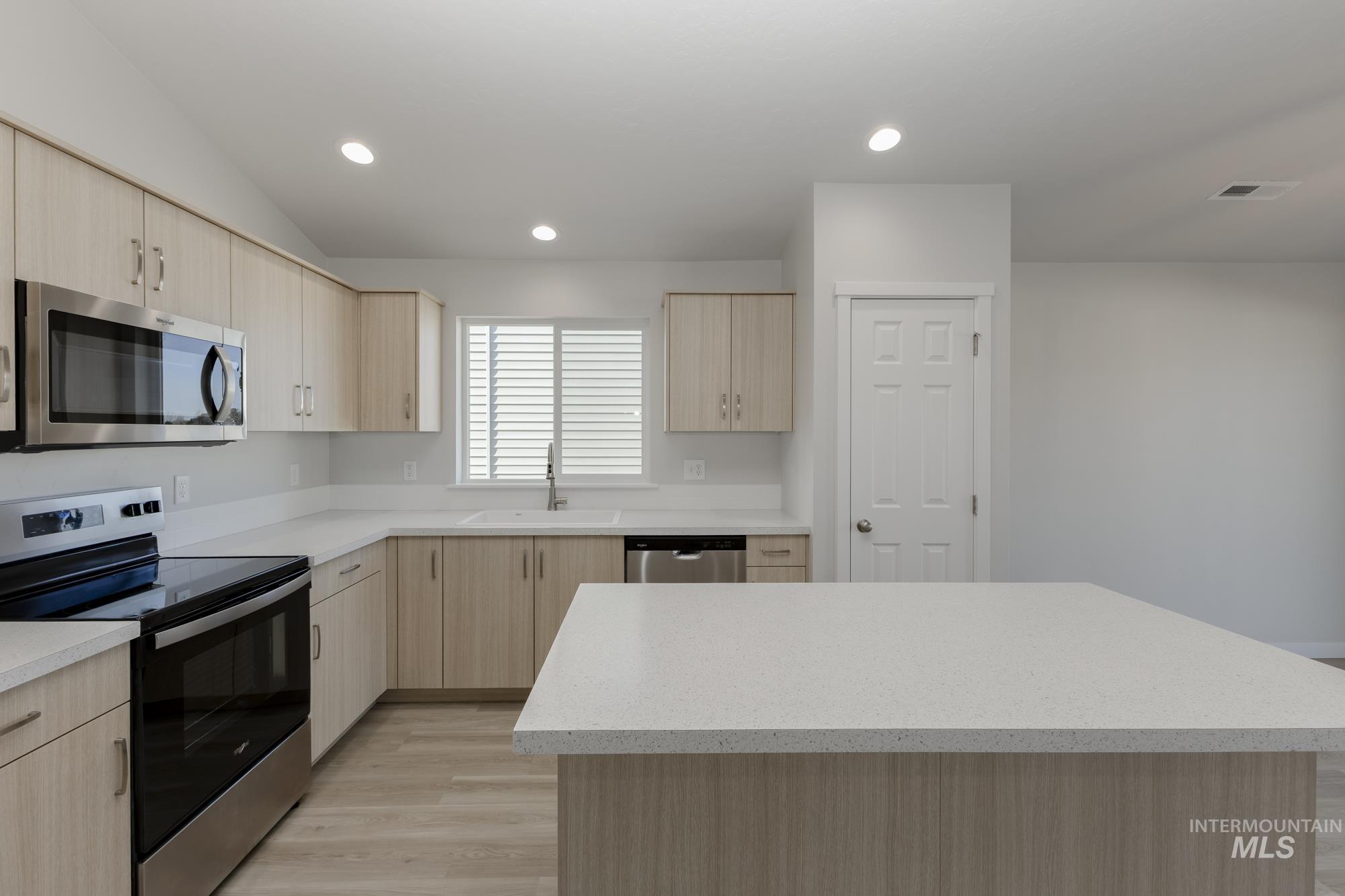1497 Sunday River St