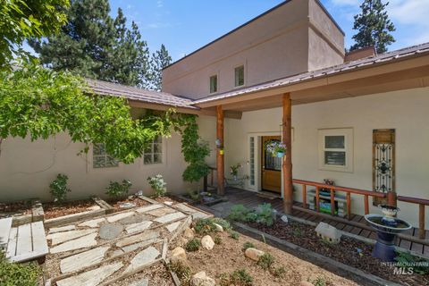 Photo of 222 Rush Creek Road, Boise, ID 83716 (MLS # 98954155)